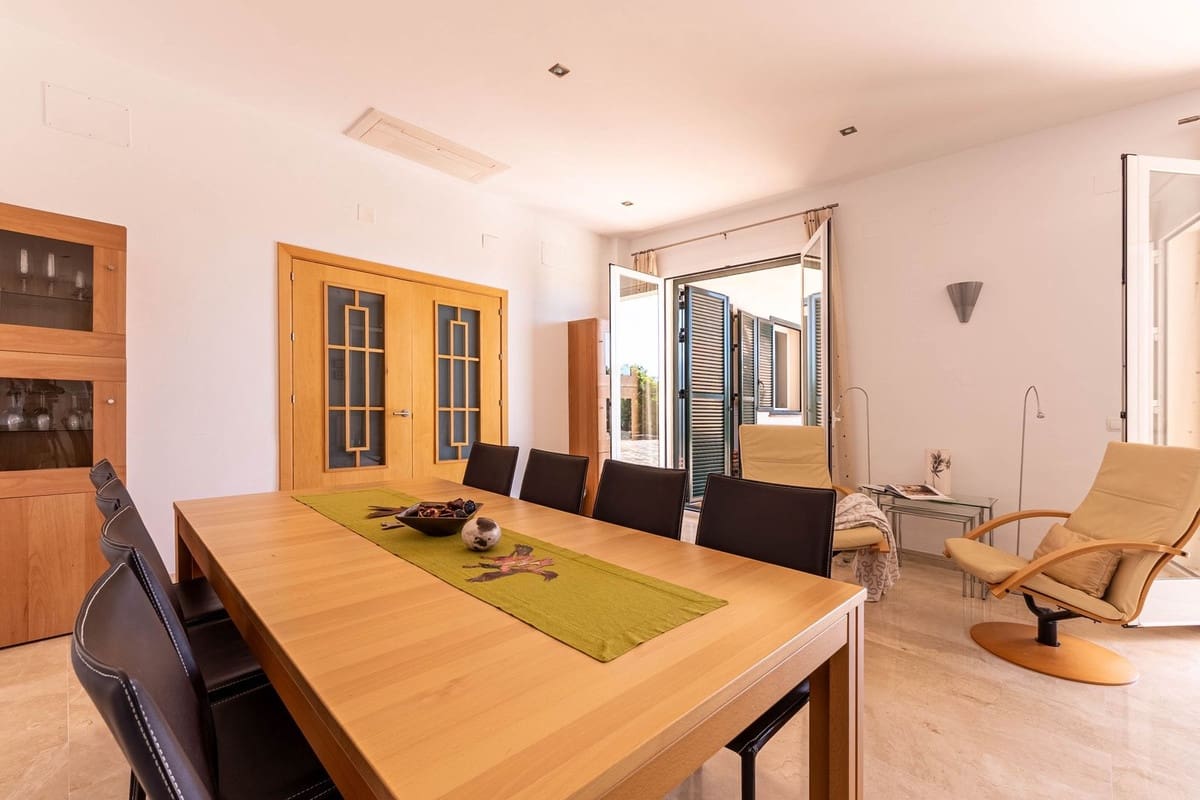 Chalet de 4 habitaciones en Mijas Golf en venta - 1.050.000 € (Ref: 10041688)