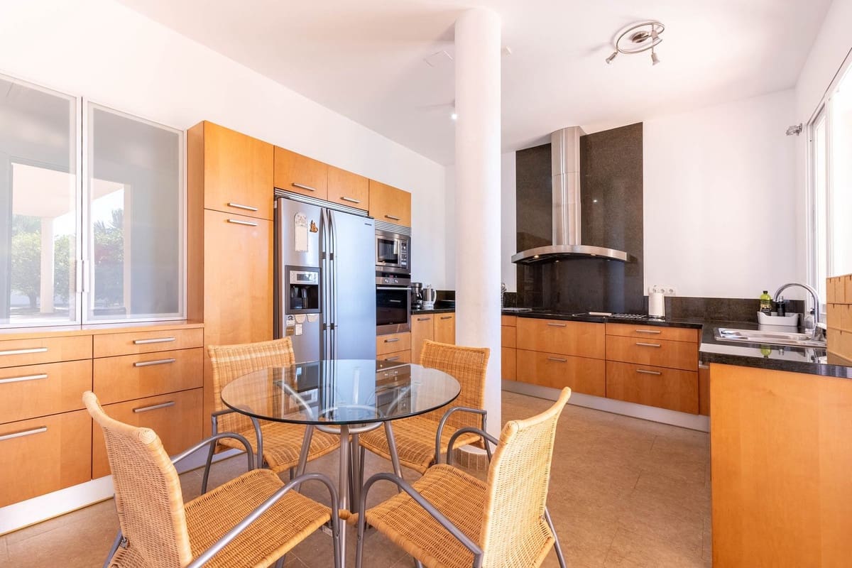 Chalet de 4 habitaciones en Mijas Golf en venta - 1.050.000 € (Ref: 10041688)