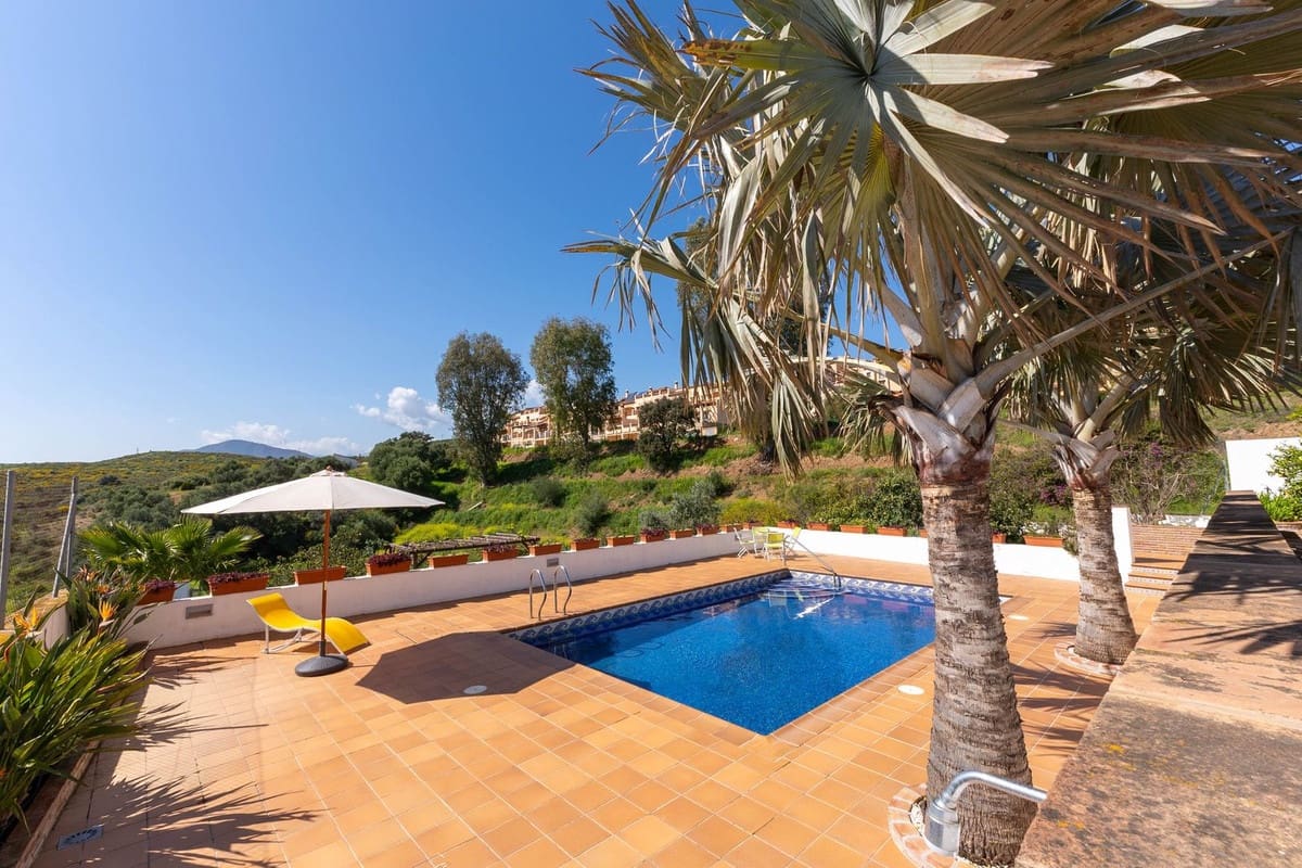 Chalet de 4 habitaciones en Mijas Golf en venta - 1.050.000 € (Ref: 10041688)