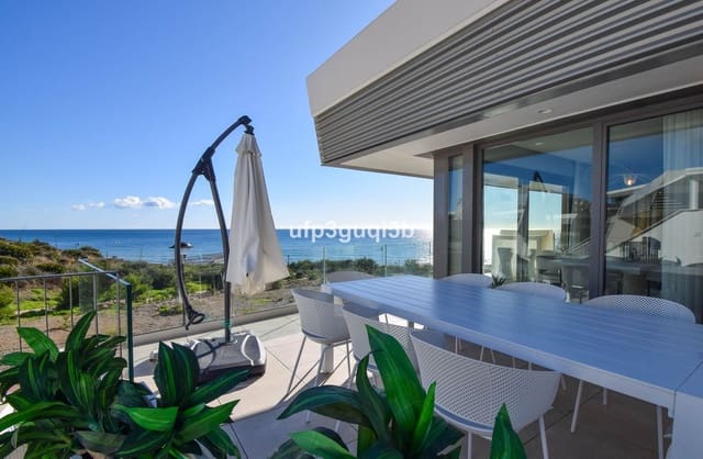 3 bedroom Townhouse for sale in Mijas Costa, Mijas with pool garage - € 1,295,000 (Ref: 10041689)