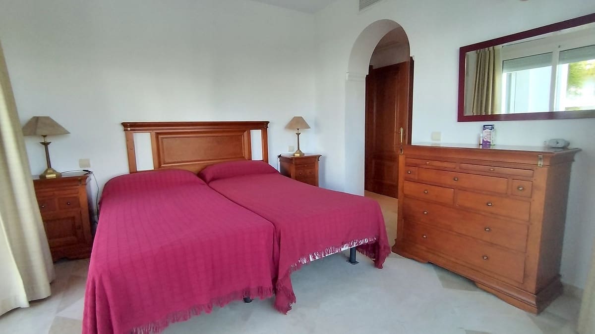 Apartamento de 3 habitaciones en Costalita en venta con piscina garaje - 715.000 € (Ref: 10041869)