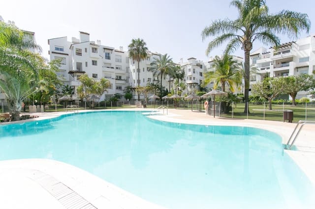 Apartamento de 3 habitaciones en Costalita, Estepona en venta con piscina garaje - 715.000 € (Ref: 10041869)