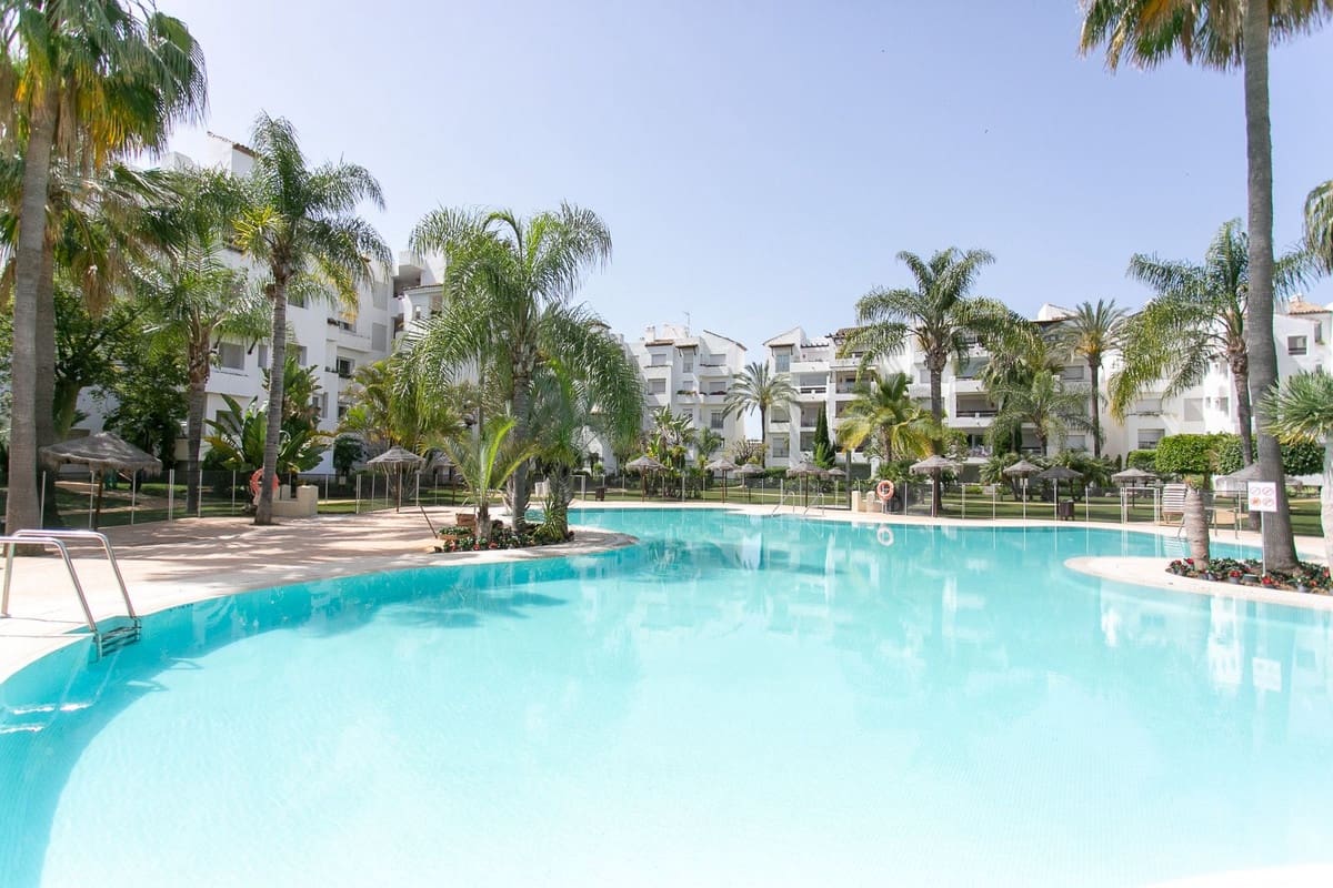 Apartamento de 3 habitaciones en Costalita en venta con piscina garaje - 715.000 € (Ref: 10041869)