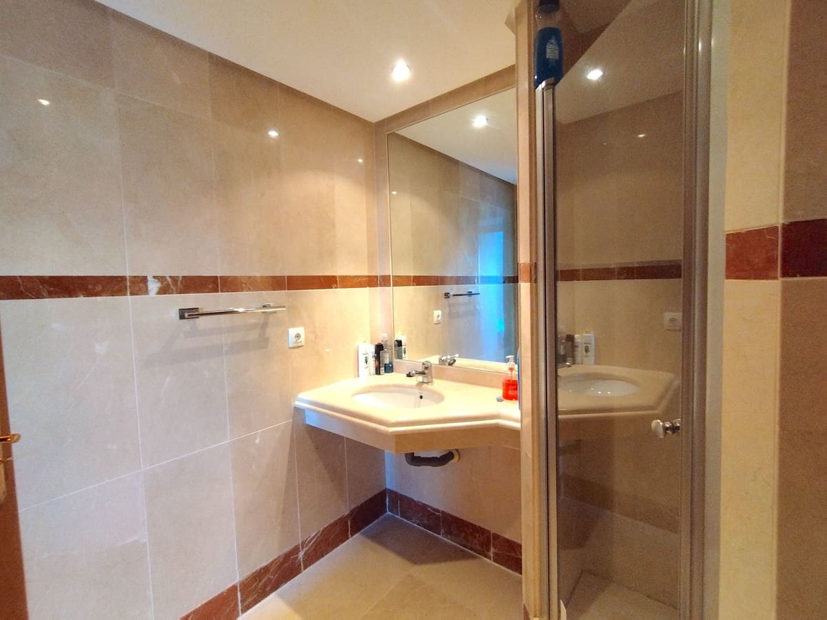 Apartamento de 3 habitaciones en Costalita en venta con piscina garaje - 715.000 € (Ref: 10041869)