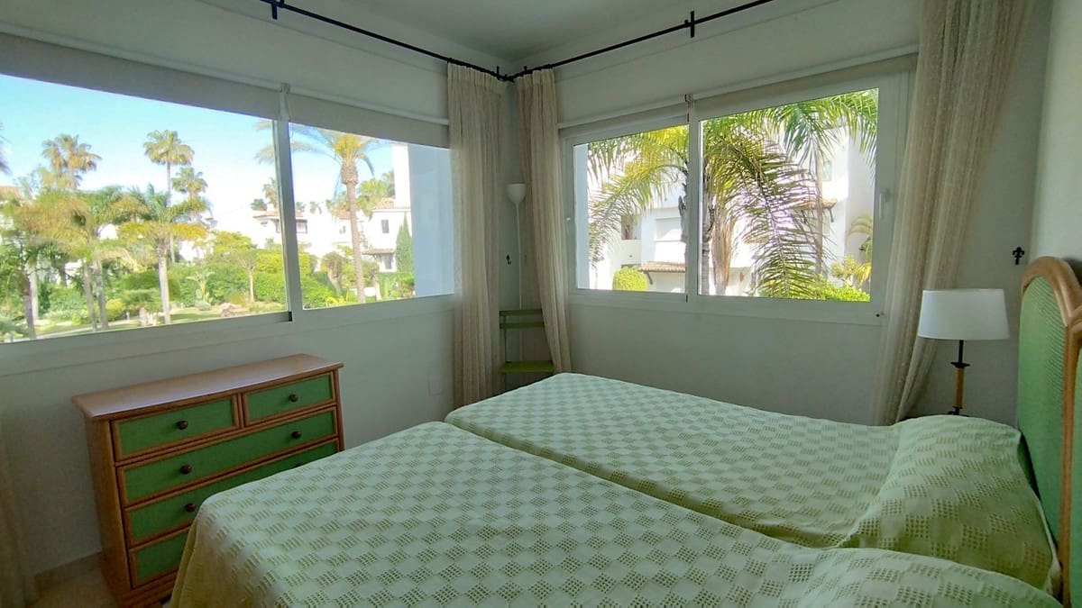 Apartamento de 3 habitaciones en Costalita en venta con piscina garaje - 715.000 € (Ref: 10041869)