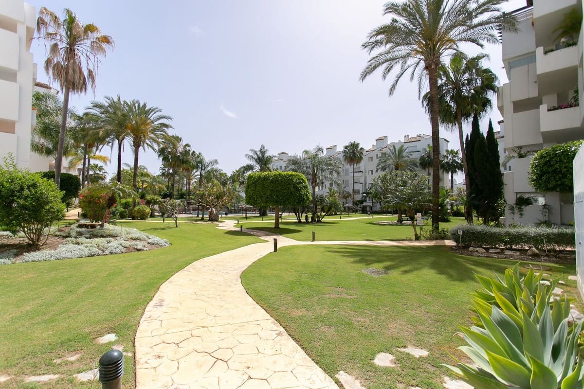 Apartamento de 3 habitaciones en Costalita en venta con piscina garaje - 715.000 € (Ref: 10041869)