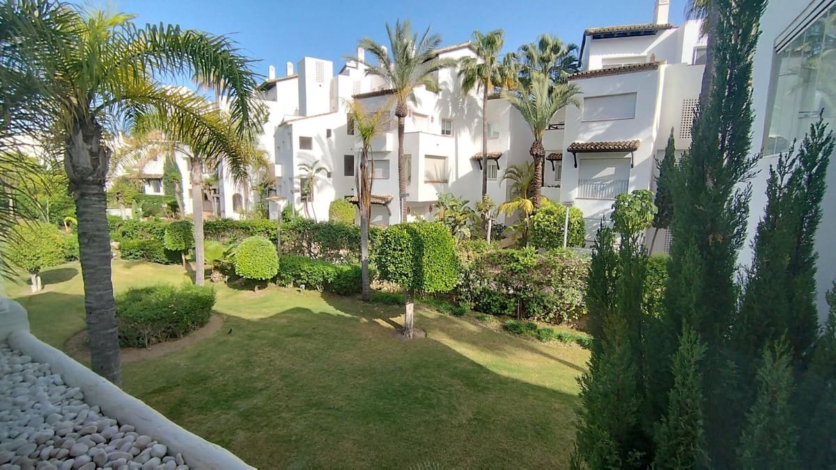 Apartamento de 3 habitaciones en Costalita en venta con piscina garaje - 715.000 € (Ref: 10041869)