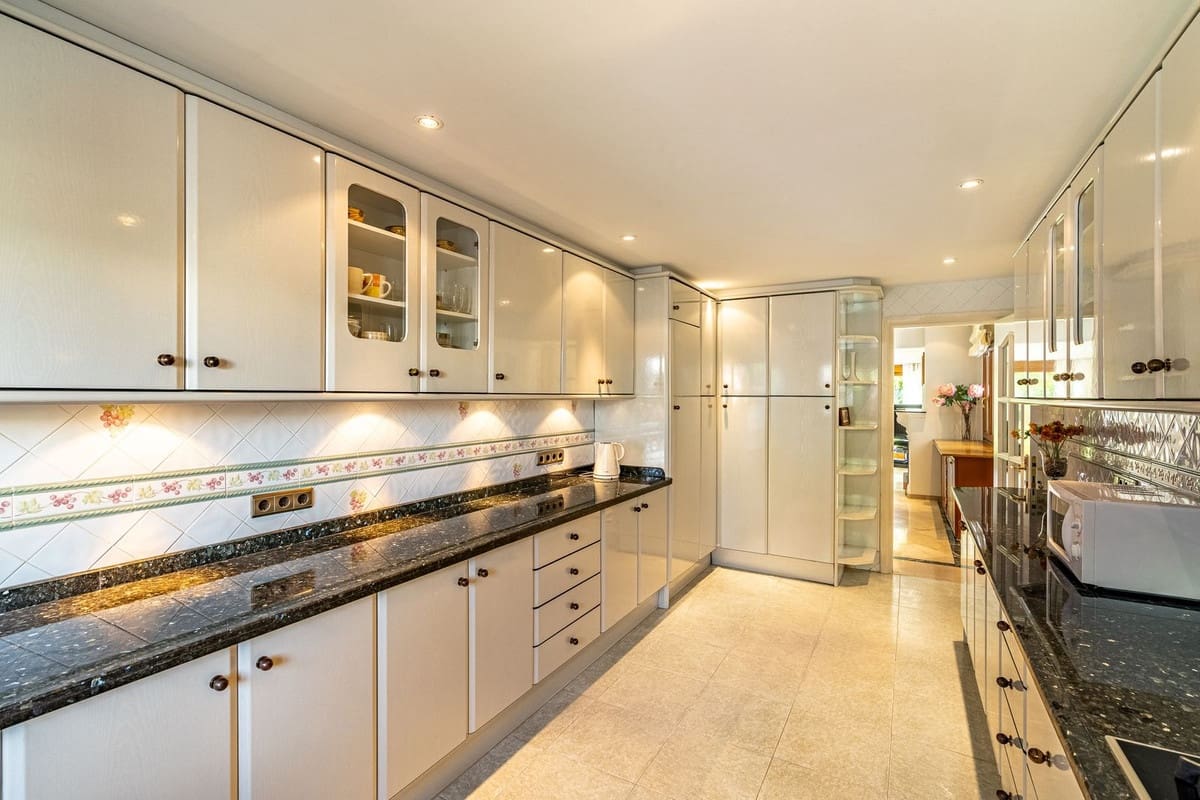 5 sovrum Villa till salu i Cancelada med pool garage - 2 400 000 € (Ref: 10041870)
