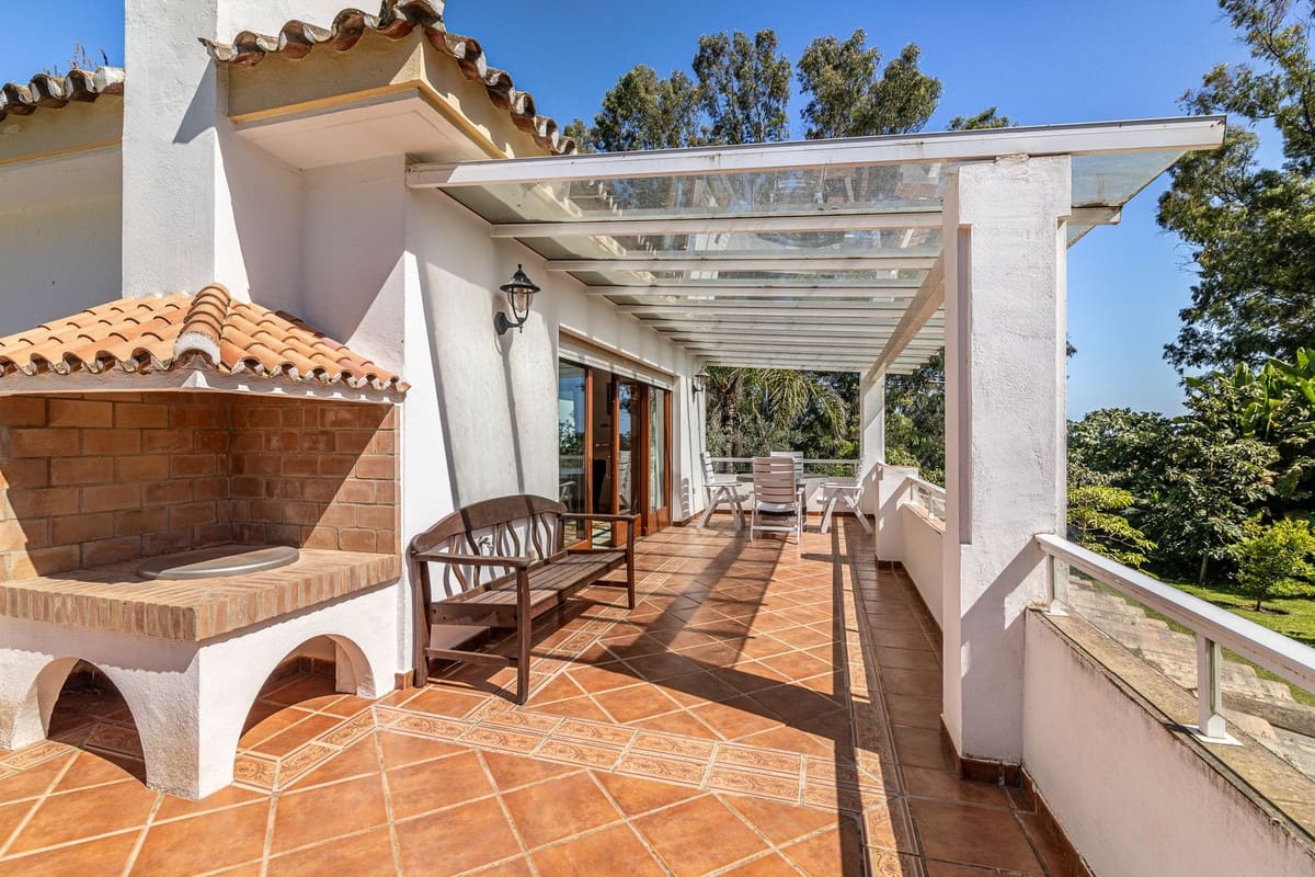 5 sovrum Villa till salu i Cancelada med pool garage - 2 400 000 € (Ref: 10041870)