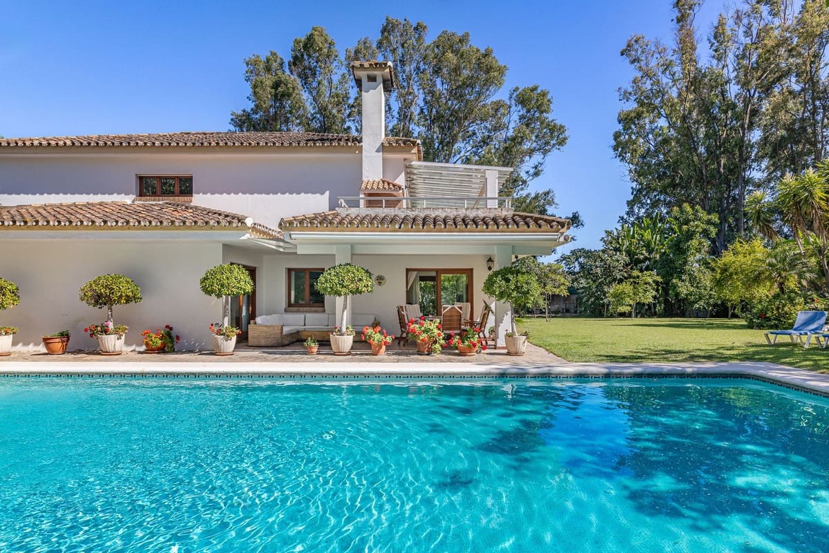 5 sovrum Villa till salu i Cancelada med pool garage - 2 400 000 € (Ref: 10041870)