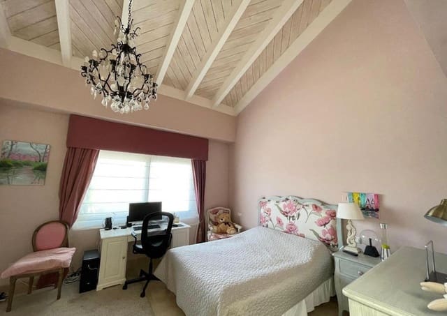 4 makuuhuone Omakotitalo myytävänä paikassa Costalita, Estepona - 1 800 000 € (Ref: 10041871)
