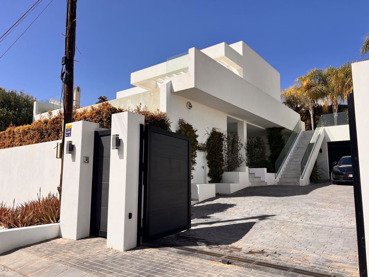 5 soveværelse Villa til salg i El Chaparral med swimmingpool garage - € 1.450.000 (Ref: 10041872)