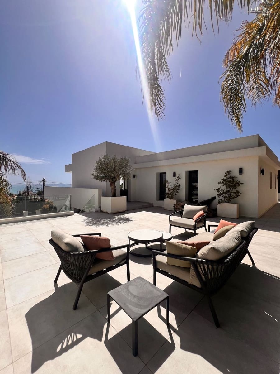 5 soveværelse Villa til salg i El Chaparral med swimmingpool garage - € 1.450.000 (Ref: 10041872)