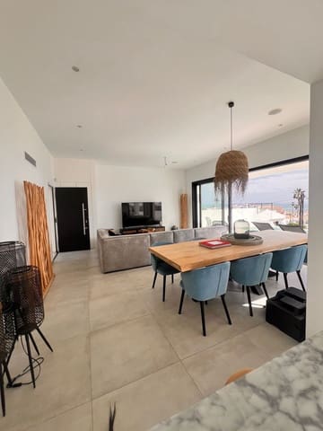 5 makuuhuone Huvila myytävänä paikassa El Chaparral, Mijas mukana uima-altaan 
autotalli - 1 450 000 € (Ref: 10041872)