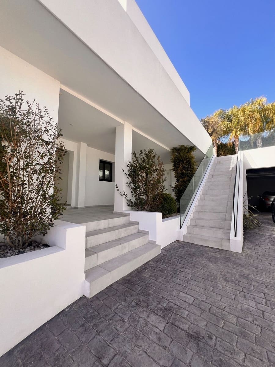 5 soveværelse Villa til salg i El Chaparral med swimmingpool garage - € 1.450.000 (Ref: 10041872)