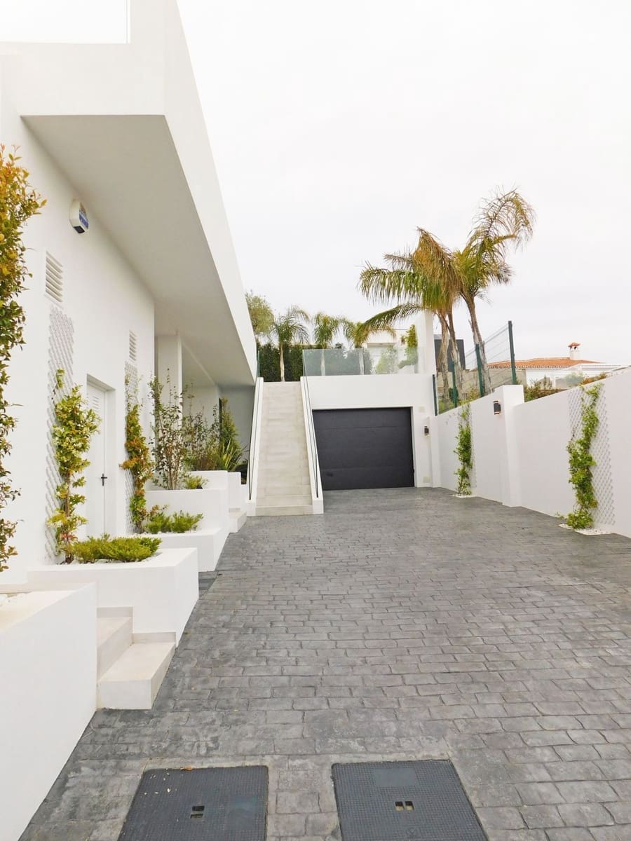 5 soveværelse Villa til salg i El Chaparral med swimmingpool garage - € 1.450.000 (Ref: 10041872)
