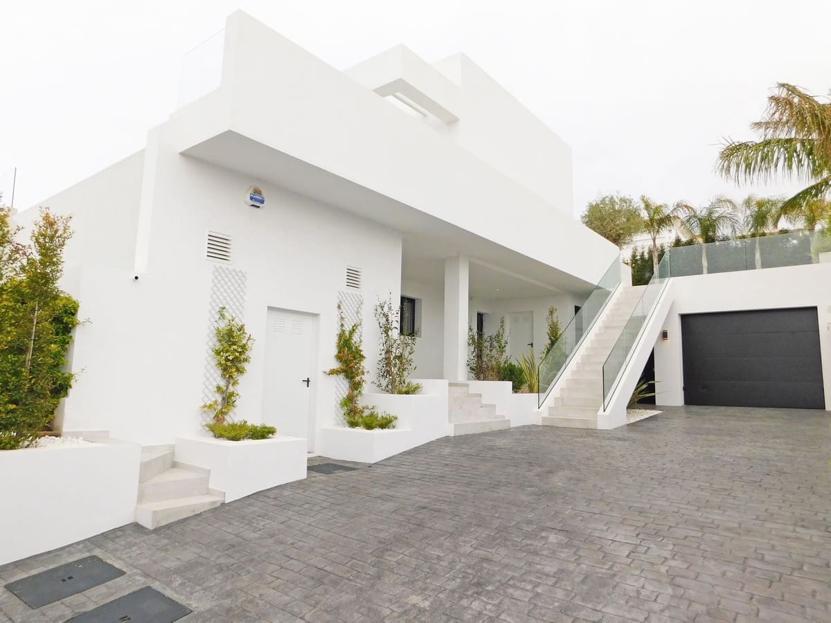 5 soveværelse Villa til salg i El Chaparral med swimmingpool garage - € 1.450.000 (Ref: 10041872)