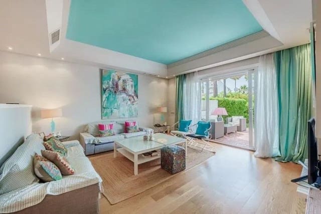 4 makuuhuone Omakotitalo myytävänä paikassa Costalita, Estepona mukana uima-altaan 
autotalli - 1 475 000 € (Ref: 10041874)
