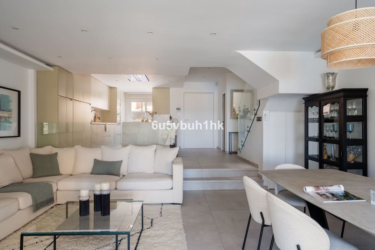 3 makuuhuone Omakotitalo myytävänä paikassa Casares - 999 000 € (Ref: 10041876)