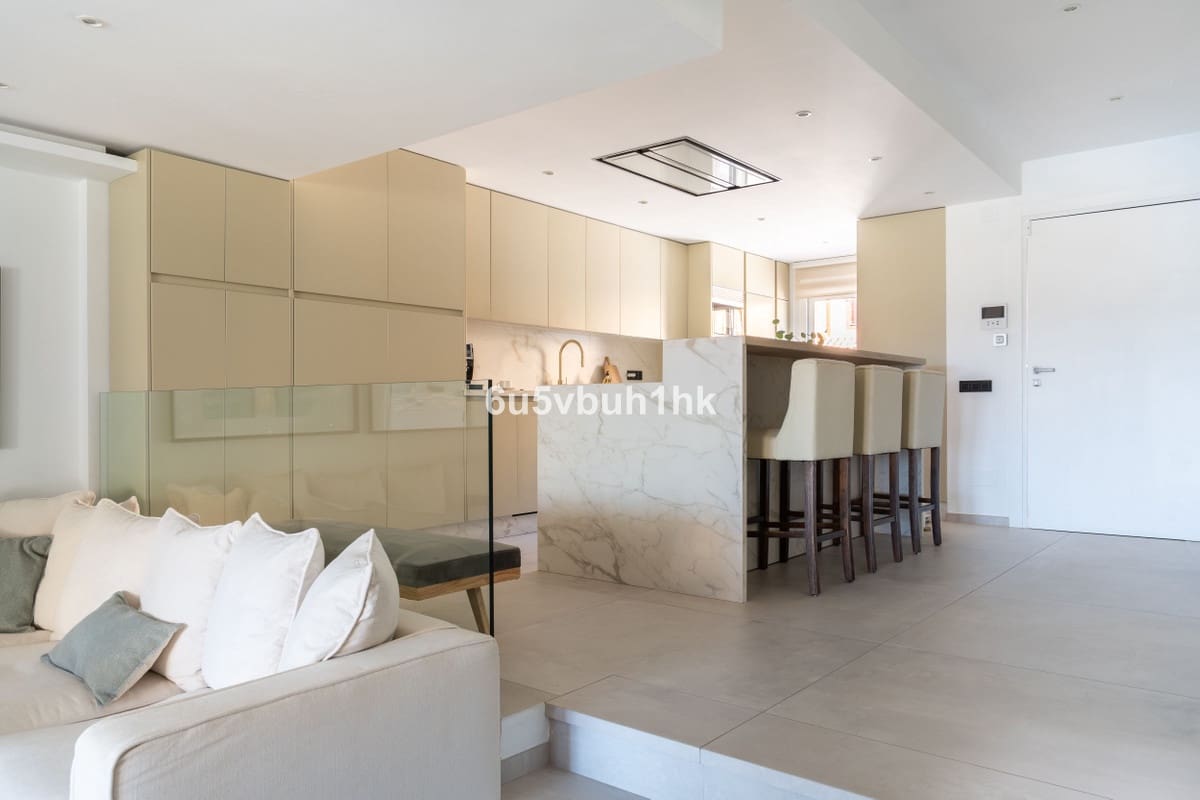 3 makuuhuone Omakotitalo myytävänä paikassa Casares - 999 000 € (Ref: 10041876)