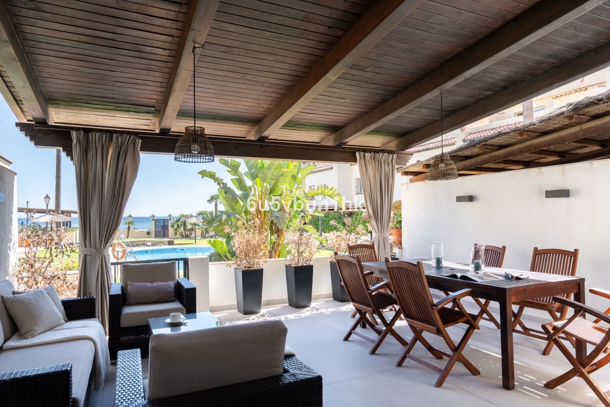 3 makuuhuone Omakotitalo myytävänä paikassa Casares - 999 000 € (Ref: 10041876)