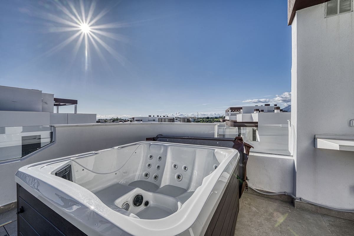 3 soverom Leilighet til salgs i Cancelada med svømmebasseng garasje - € 990 000 (Ref: 10041877)