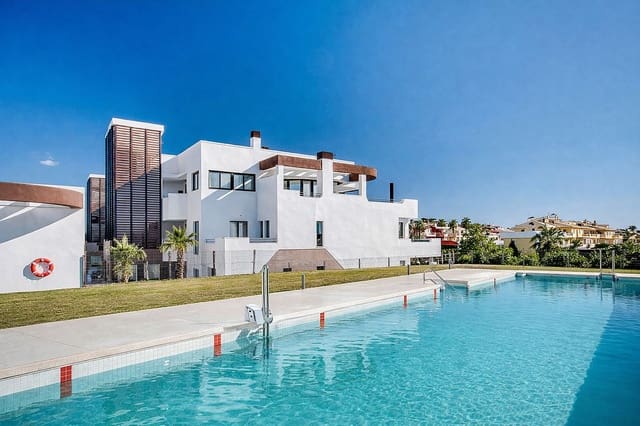 3 sypialnia Apartament na sprzedaż w Cancelada, Estepona z basenem garażem - 990 000 € (Ref: 10041877)