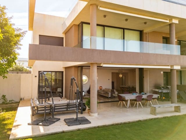 3 soveværelse Lejlighed til salg i Cabopino, Marbella med swimmingpool - € 850.000 (Ref: 10041879)