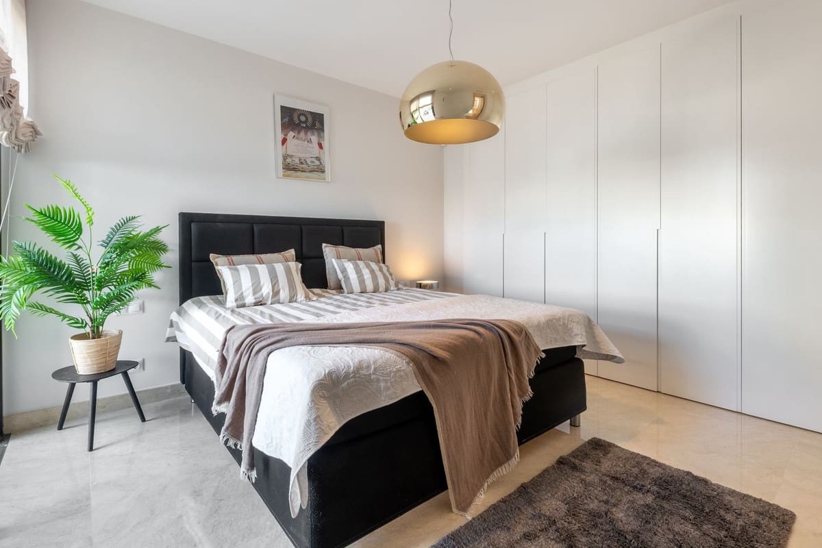 3 makuuhuone Huoneisto myytävänä paikassa Cabopino mukana uima-altaan - 850 000 € (Ref: 10041879)