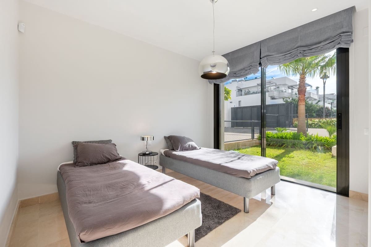 3 makuuhuone Huoneisto myytävänä paikassa Cabopino mukana uima-altaan - 850 000 € (Ref: 10041879)