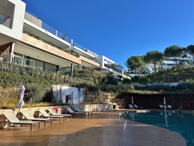 2 bedroom Apartment for sale in Cabopino, Marbella with pool garage - € 850,000 (Ref: 10041880)