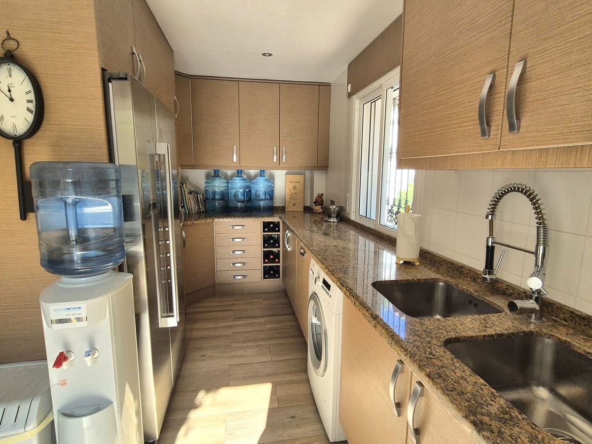 4 chambre Villa/Maison à vendre à Coin avec piscine garage - 795 000 € (Ref: 10041882)