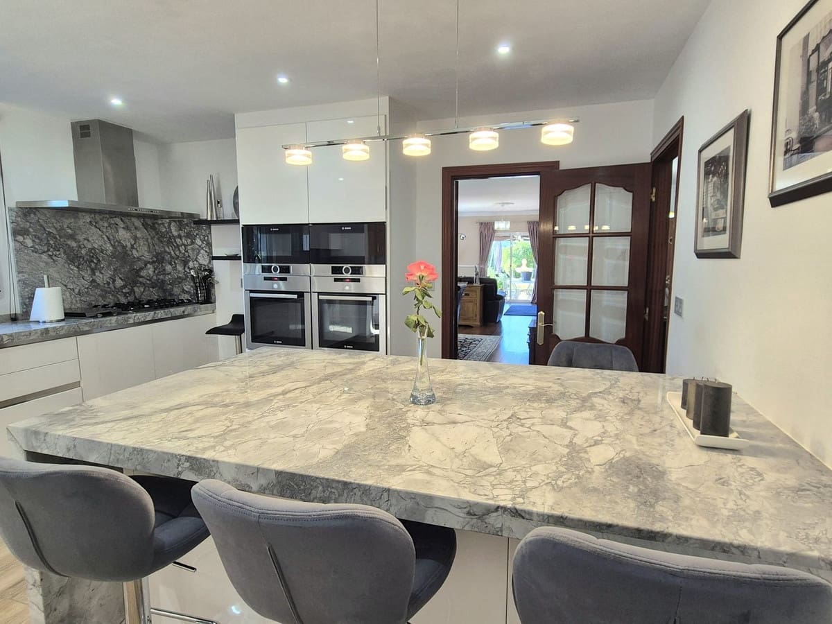 4 chambre Villa/Maison à vendre à Coin avec piscine garage - 795 000 € (Ref: 10041882)