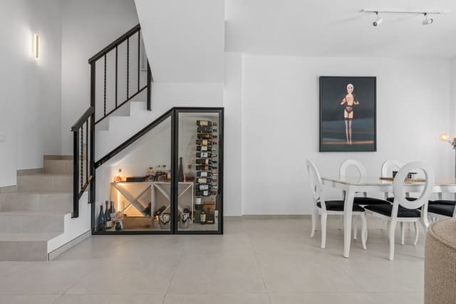4 soveværelse Villa til salg i Cancelada, Estepona med swimmingpool garage - € 895.000 (Ref: 10041884)