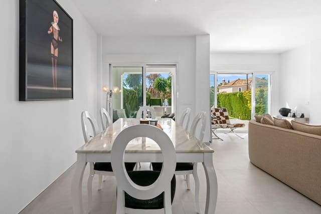 4 soveværelse Villa til salg i Cancelada, Estepona med swimmingpool garage - € 895.000 (Ref: 10041884)
