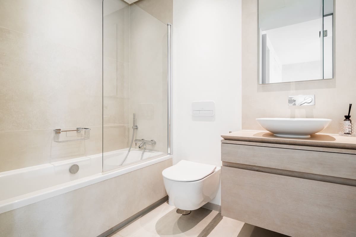 7 bedroom Apartment for sale in Aloha Golf with pool garage - € 4,300,000 (Ref: 10041886)