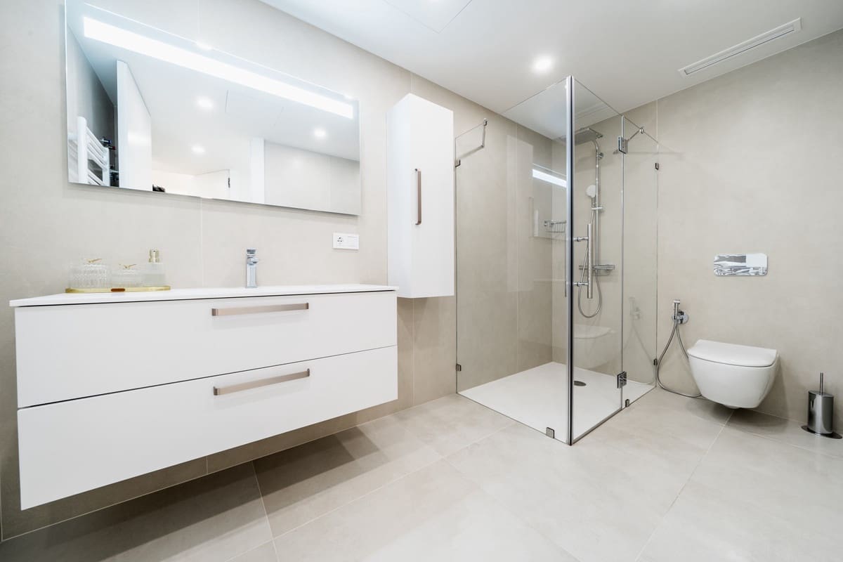 7 bedroom Apartment for sale in Aloha Golf with pool garage - € 4,300,000 (Ref: 10041886)