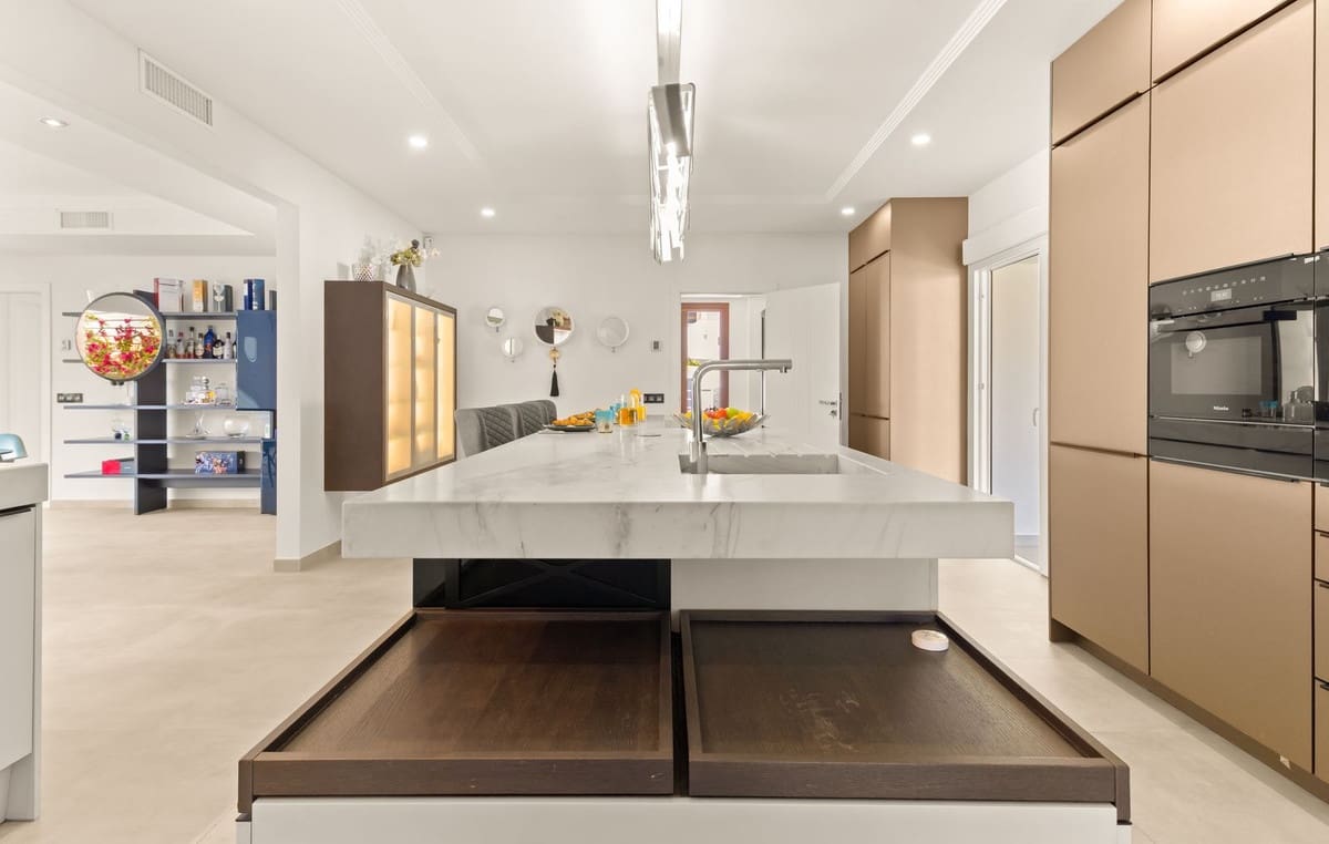 6 sypialnia Willa na sprzedaż w Atalaya-Isdabe z basenem garażem - 4 200 000 € (Ref: 10041887)