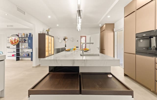 6 sypialnia Willa na sprzedaż w Atalaya-Isdabe, Estepona z basenem garażem - 4 200 000 € (Ref: 10041887)
