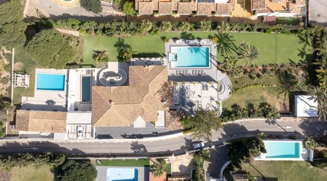 6 sypialnia Willa na sprzedaż w Atalaya-Isdabe, Estepona z basenem garażem - 4 200 000 € (Ref: 10041887)