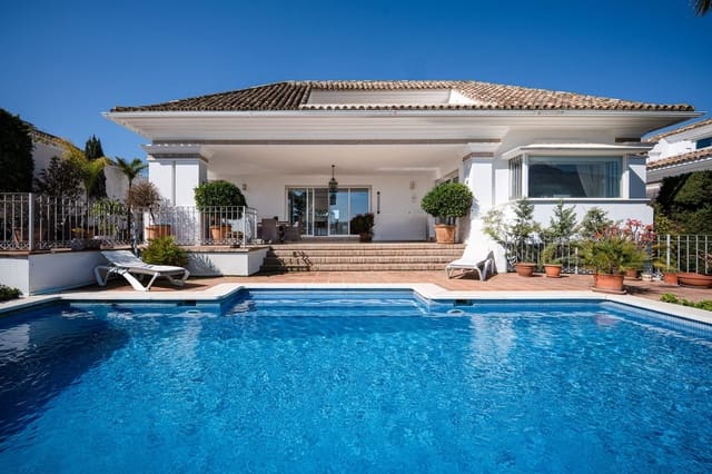 7 makuuhuone Huvila myytävänä paikassa Aloha Golf, Marbella mukana uima-altaan 
autotalli - 4 495 000 € (Ref: 10041888)