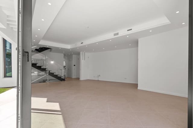 4 slaapkamer Villa te koop in Atalaya-Isdabe, Estepona met zwembad garage - € 2.400.000 (Ref: 10041890)