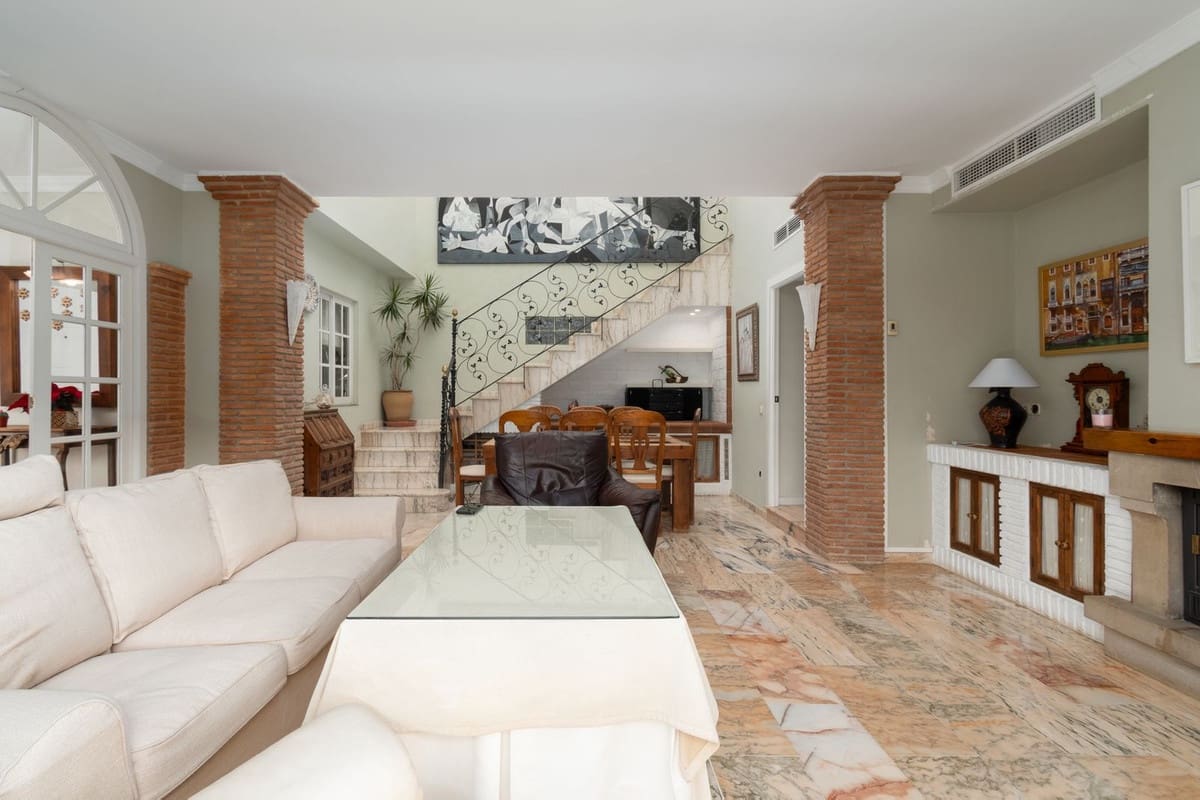 7 soveværelse Villa til salg i Alhaurin de la Torre med swimmingpool garage - € 1.250.000 (Ref: 10041893)
