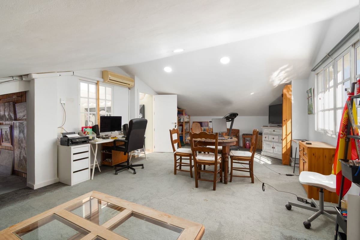 7 soveværelse Villa til salg i Alhaurin de la Torre med swimmingpool garage - € 1.250.000 (Ref: 10041893)