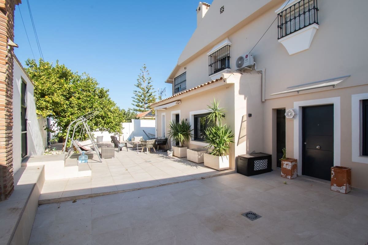 7 soveværelse Villa til salg i Alhaurin de la Torre med swimmingpool garage - € 1.250.000 (Ref: 10041893)