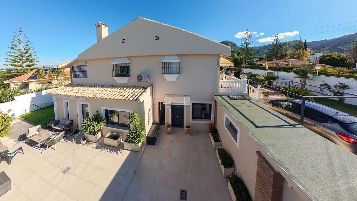 7 soveværelse Villa til salg i Alhaurin de la Torre med swimmingpool garage - € 1.250.000 (Ref: 10041893)