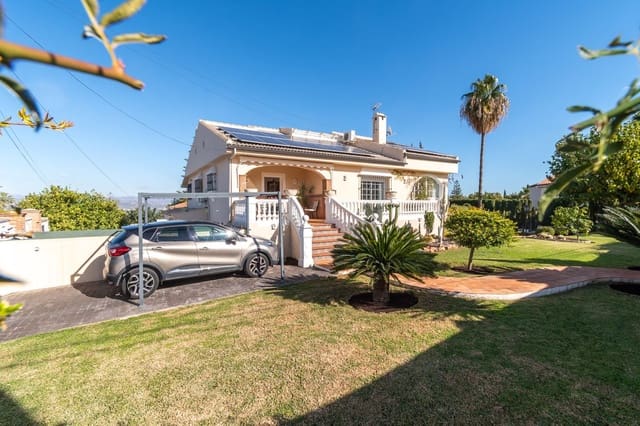 7 sypialnia Willa na sprzedaż w Alhaurín de la Torre z basenem garażem - 1 250 000 € (Ref: 10041893)