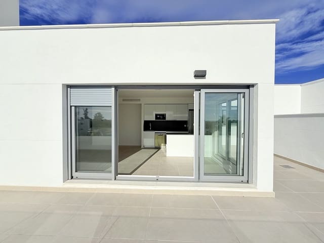 4 bedroom Apartment for sale in Cancelada, Estepona with pool garage - € 750,000 (Ref: 10042028)