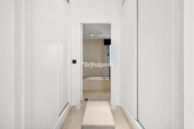 3 chambre Appartement à vendre à Estepona - 750 000 € (Ref: 10042029)