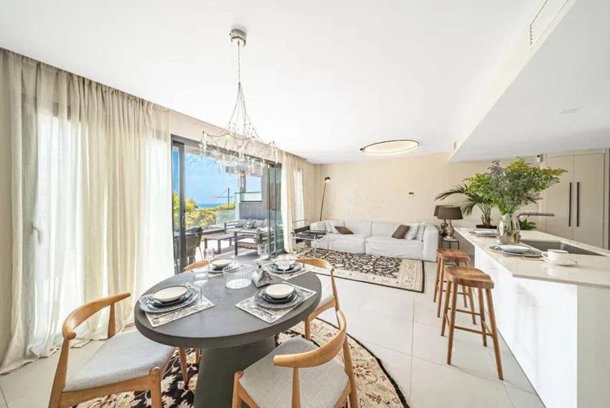 3 soveværelse Lejlighed til salg i Estepona med swimmingpool - € 695.000 (Ref: 10060624)